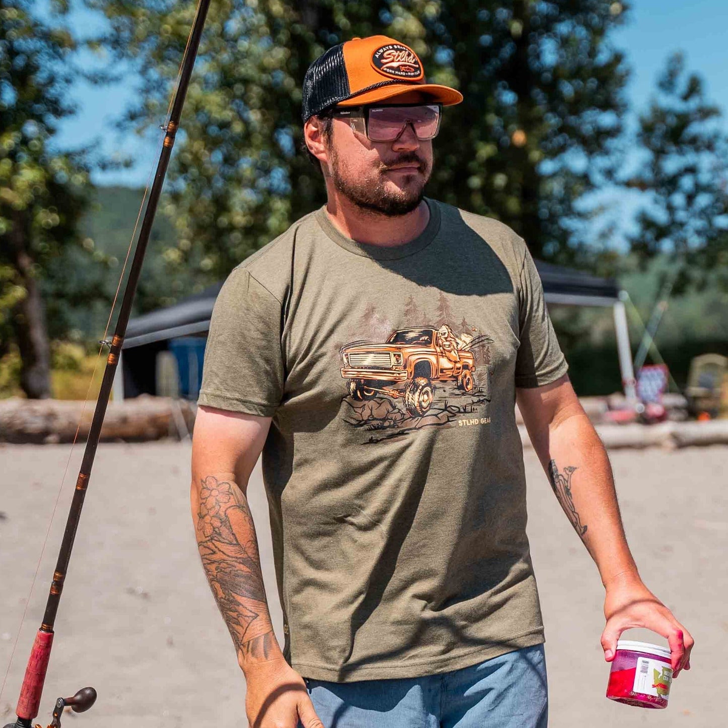 STLHD Men’s 4x4 T-Shirt